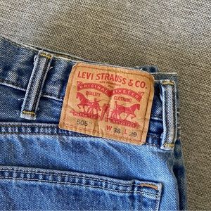Levi’s 505 Red Tab Jeans / Made in Lesotho 👖